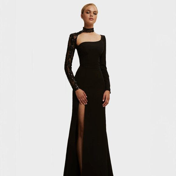 Milla Trumpet gown with detachable sleeve